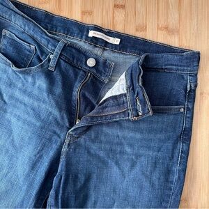 Levi’s 👖 311 Shaping Skinny Jeans
